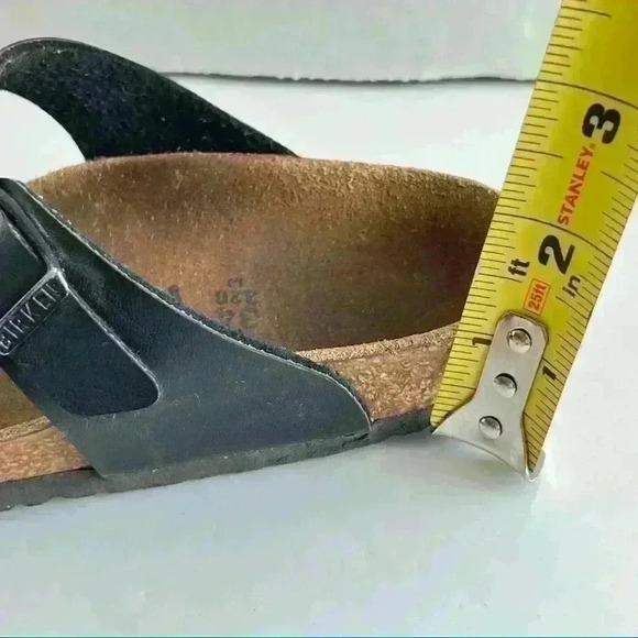 BIRKENSTOCK Gizeh
Birko-Flor BLACK LEATHER  T STRAP SANDALS SIZE 34 - Picture 8 of 10
